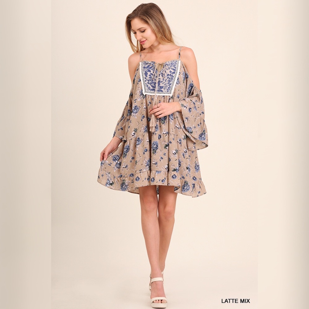 🔴SALE🔴Bohemian Floral Print Cold Shoulder Dress - Picture 3 of 6