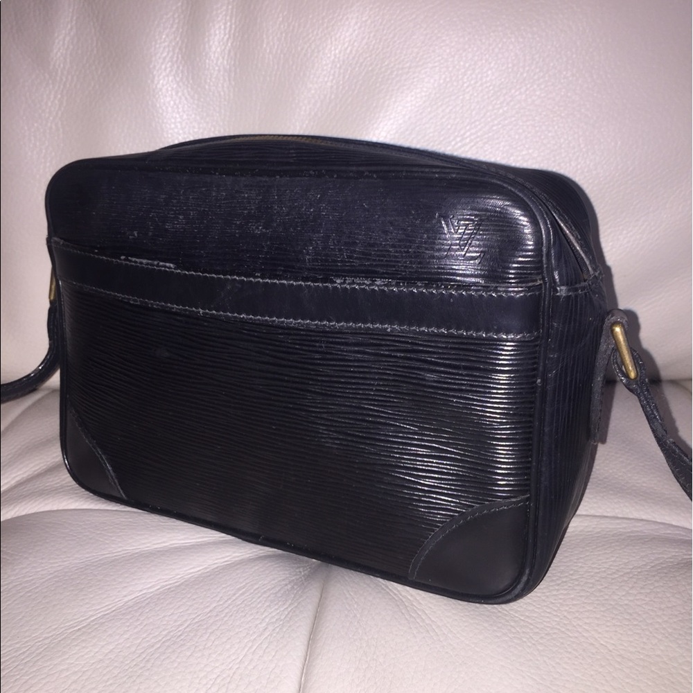 💯Authentic Louis Vuitton Trocadero 23 Epi leather