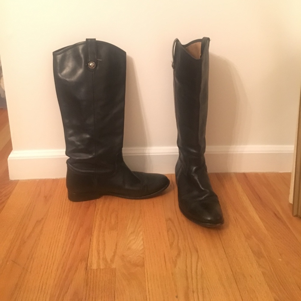 Melissa Button Boot size 8.5 GOOD CONDITION!