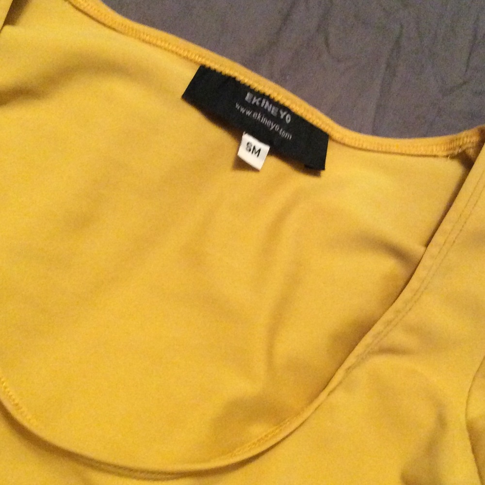 Yellow two piece - Picture 5 of 7