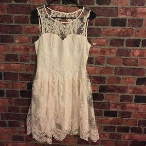 Lace Sleeveless Dress