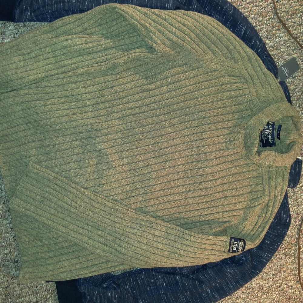 Abercrombie turtle neck