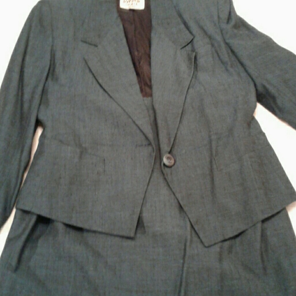 Women's suit