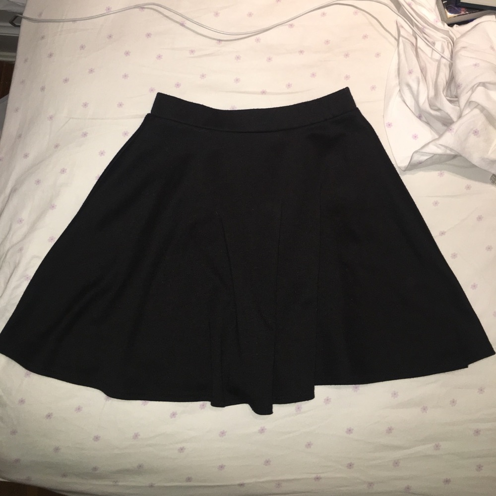 Black skater skirt