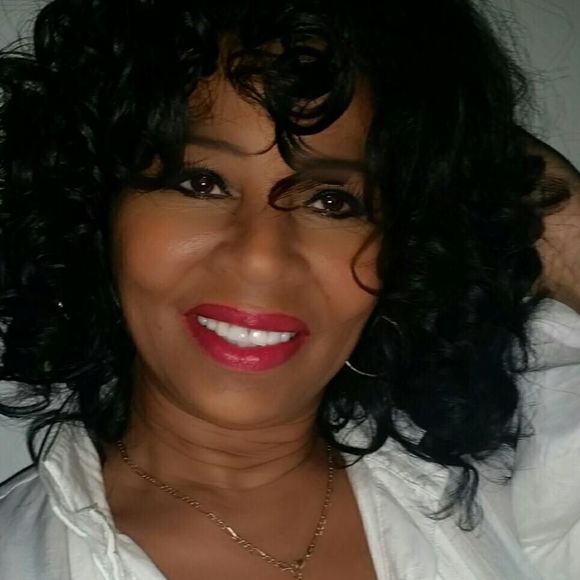 Meet your Posher, Sonya - Picture 1 of 1