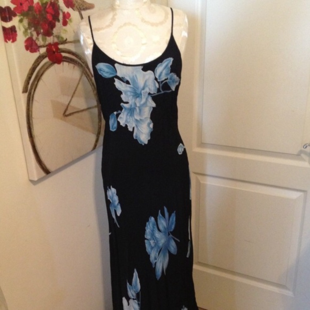 BLUE FLORAL MAXI SUN DRESS / FORMAL