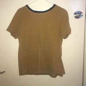 Yellow and black t-shirt.