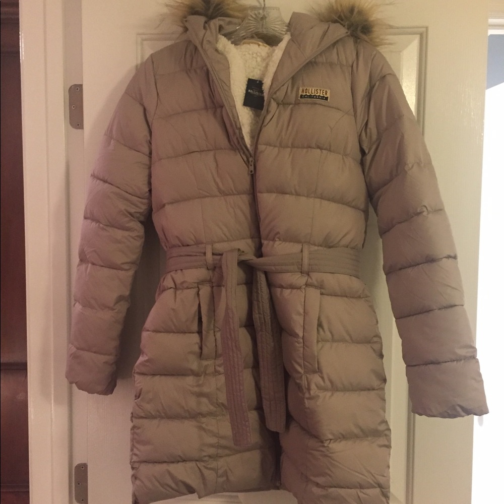 NWT Hollister Puffer Parka