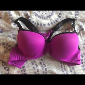 VS Ultimate PINK push up sports bra