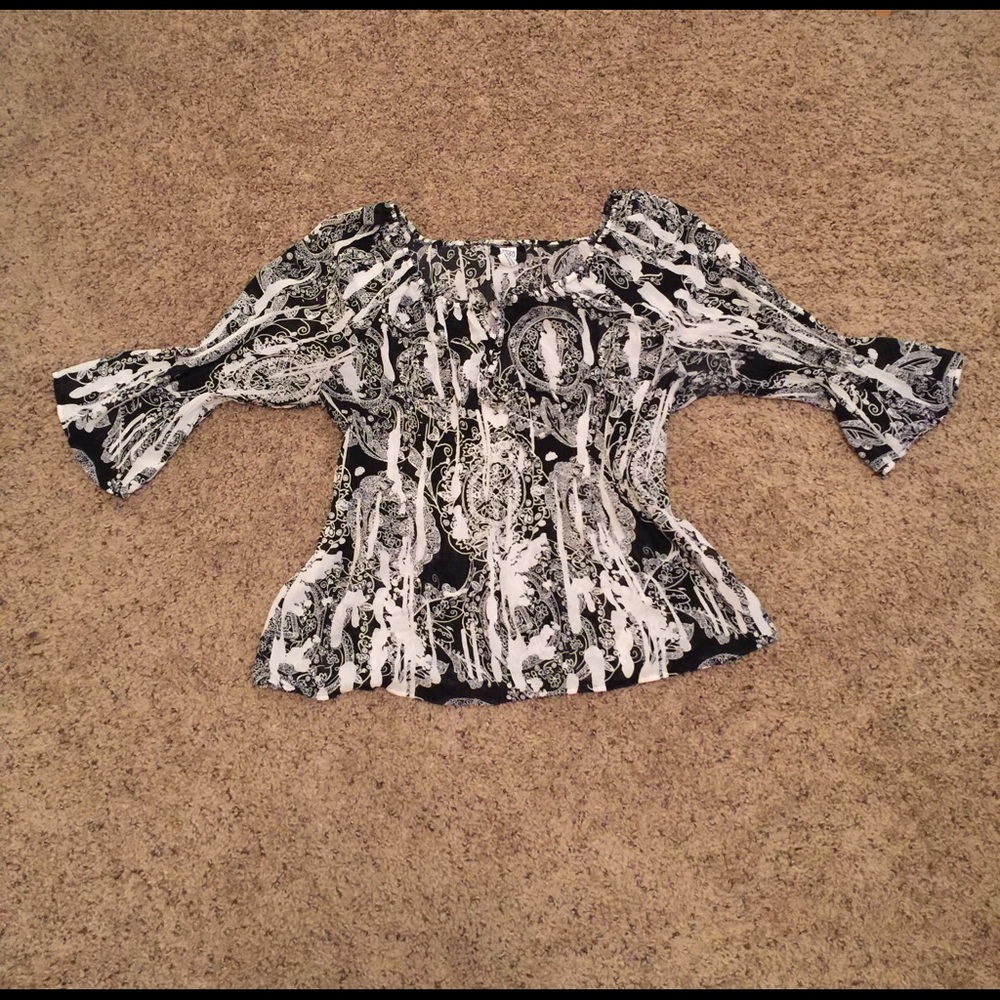Geometric top - Picture 2 of 3