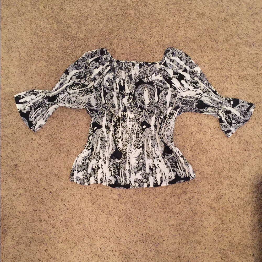 Geometric top - Picture 3 of 3