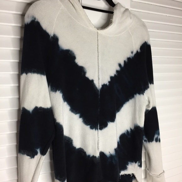 Mono B Tops - Mono B Tie Dye Hoodie in Cream/ Navy Mono B Tops - Mono B Tie Dye Hoodie in Cream/ Navy