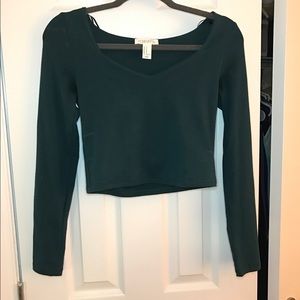 Green long sleeved crop top