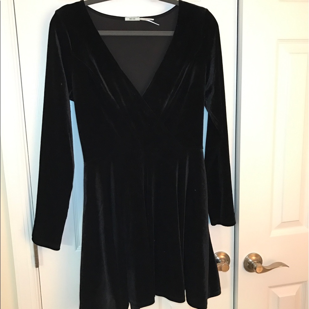 Black velvet long sleeve mini dress
