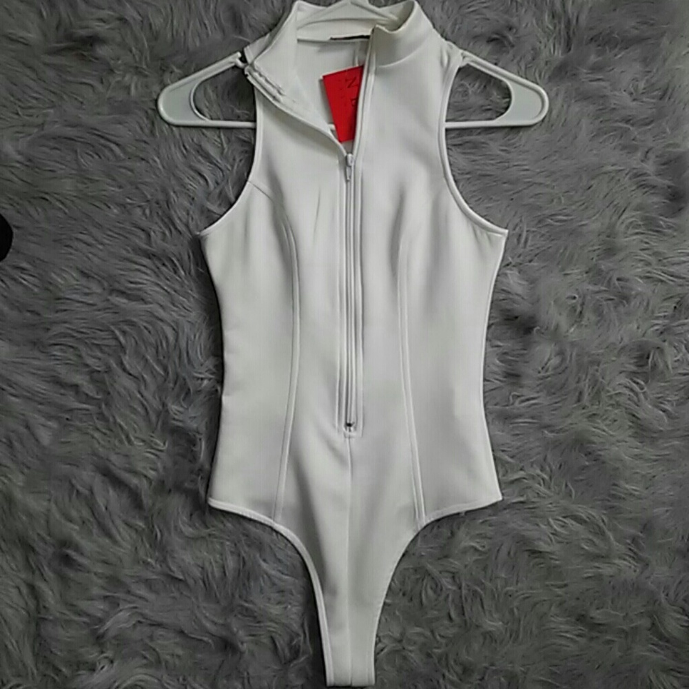 Off white deep zipper bodysuit
