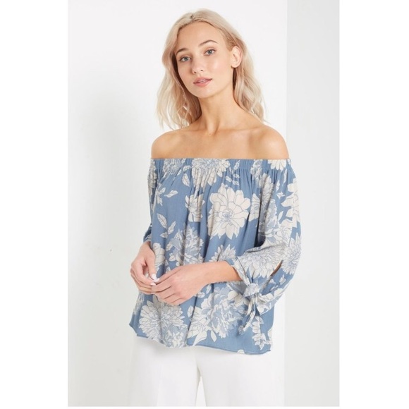 Off the shoulder Blue Floral  Top - Picture 2 of 7