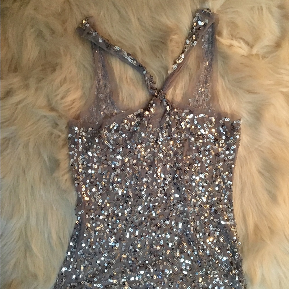 Top - Picture 2 of 2