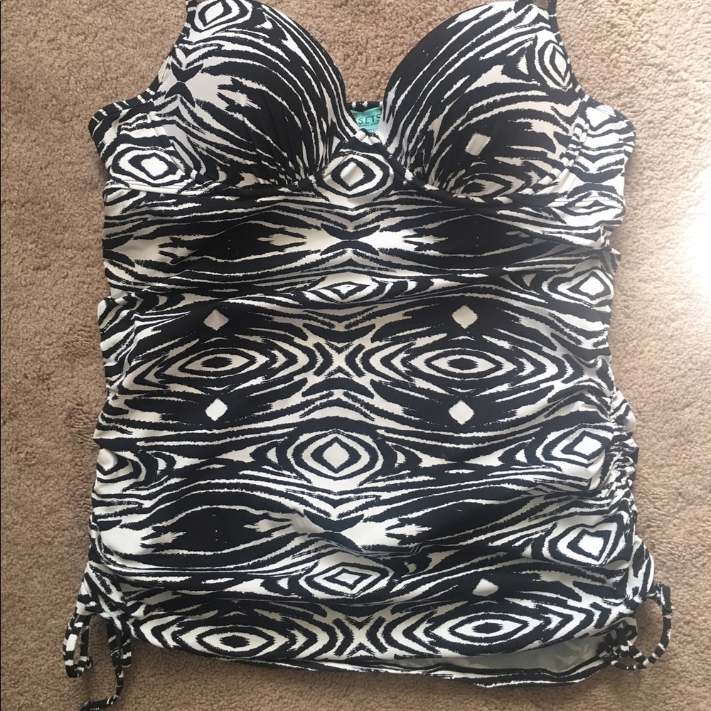 NWOT•Women's Swimsuit Top