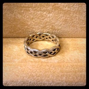 Sterling silver infinity ring