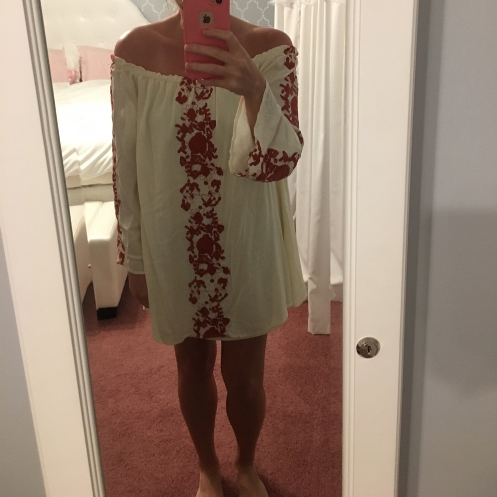 Tobi shift dress. Size medium. Like new