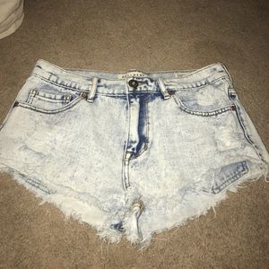 Pacsun acid wash high rise shorts!