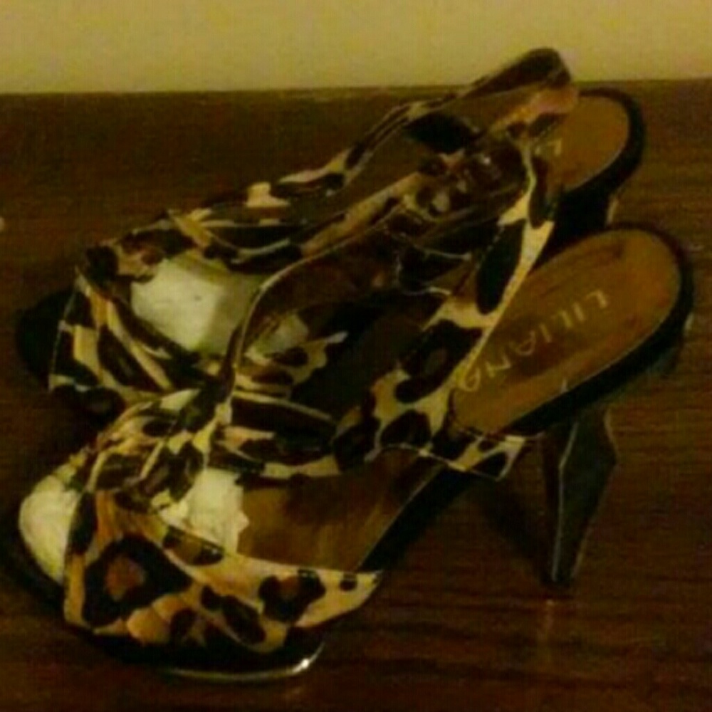 Heels - Picture 3 of 4