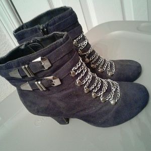 Cute boots.