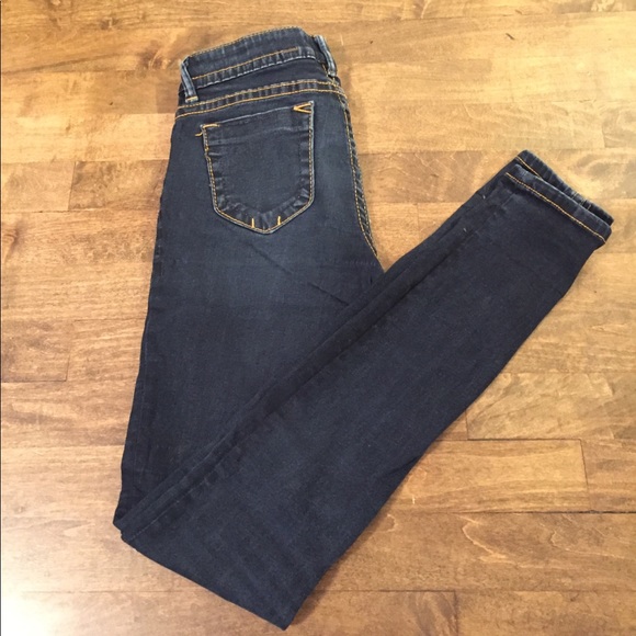 MEK Jeans - Picture 1 of 6