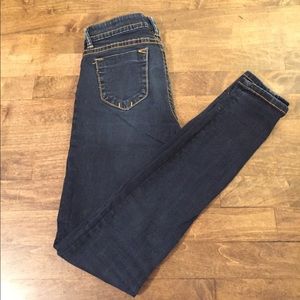 MEK Jeans