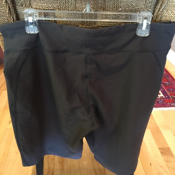 Nike Gray Short Fit Dry - Picture 4 of 4