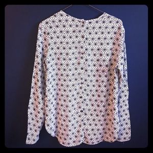 H&M long sleeve shirt with button back