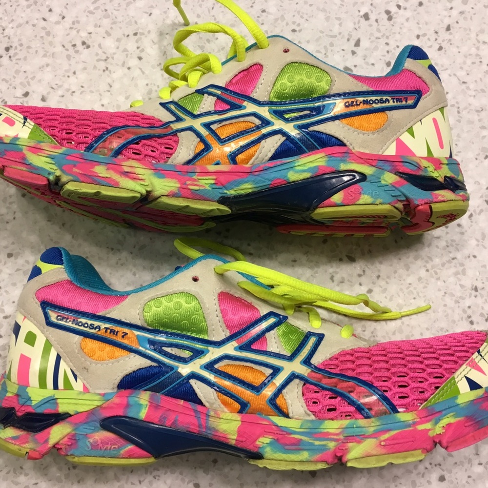 Asics Gel NoosaRunning Shoes ⚡️GLOW IN THE DARK ⚡️