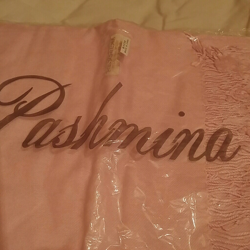 Pashmina scarf