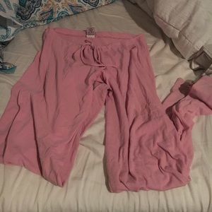 Size medium pink sweatpants, runs big