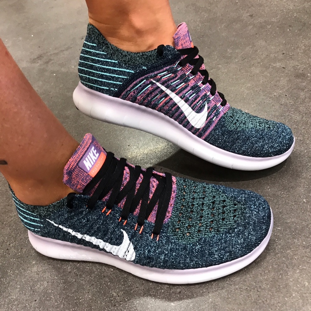 🐛Multi- Flyknit 🐛Nike New in a box - Picture 3 of 7