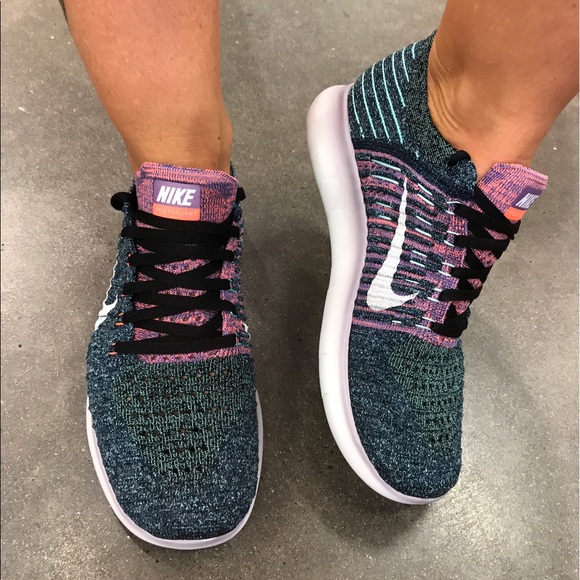 🐛Multi- Flyknit 🐛Nike New in a box - Picture 2 of 7