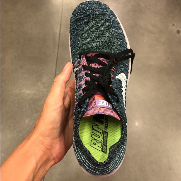 🐛Multi- Flyknit 🐛Nike New in a box - Picture 7 of 7