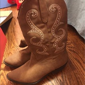 American Rag natural brown cowgirl boots