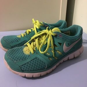 Nike turquoise and yellow Flex Run sneakers