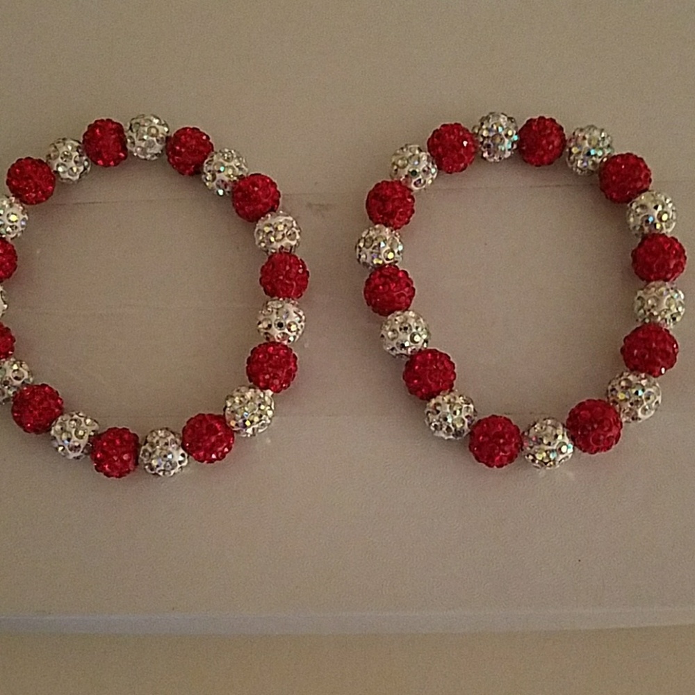 DELTA Sworovski  Red & White beads bracelet