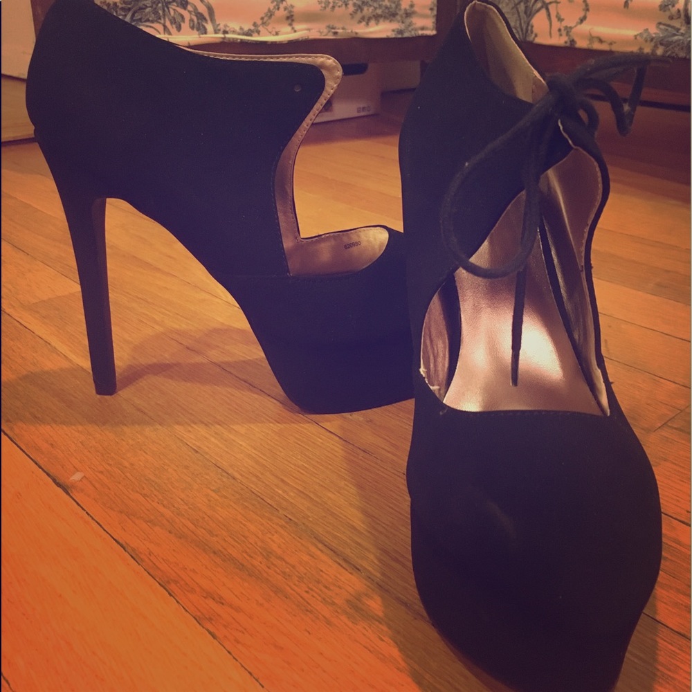 High Heel Black Pumps