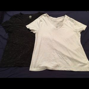 2 v-neck t-shirt bundle