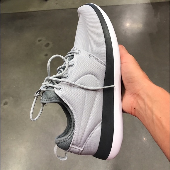 🐦Grey day🐦New in a box ..Nike..Price Firm.!... - Picture 3 of 5