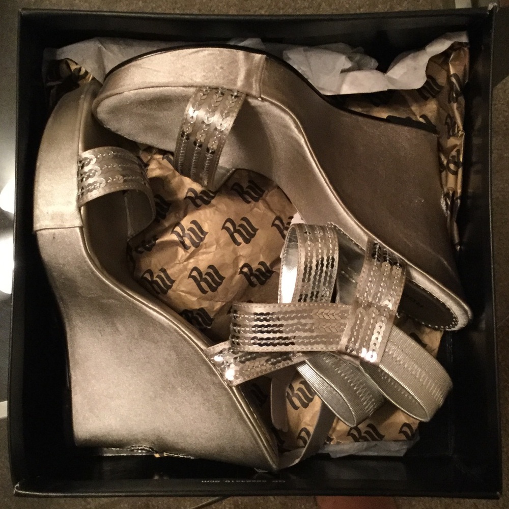 Rocawear dazzle wedges