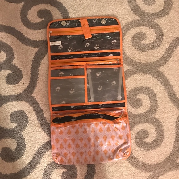 Toiletry cases - Picture 2 of 3