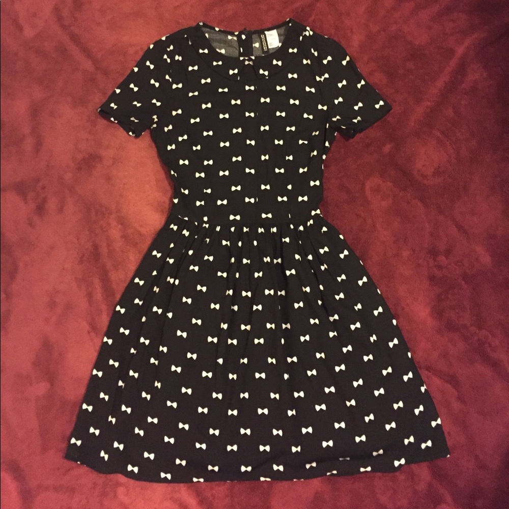Adorable Black H&M dress