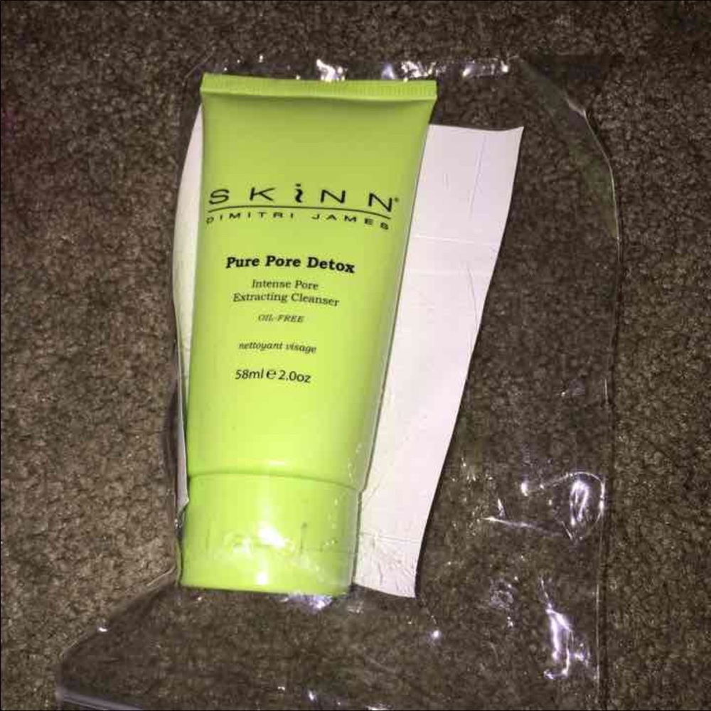 SKIN PORE DETOX
