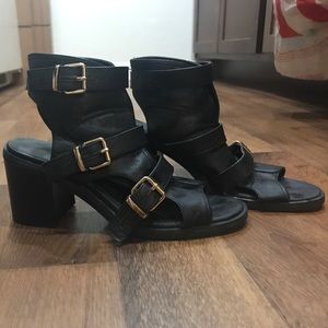 Black and gold chunky buckle heels