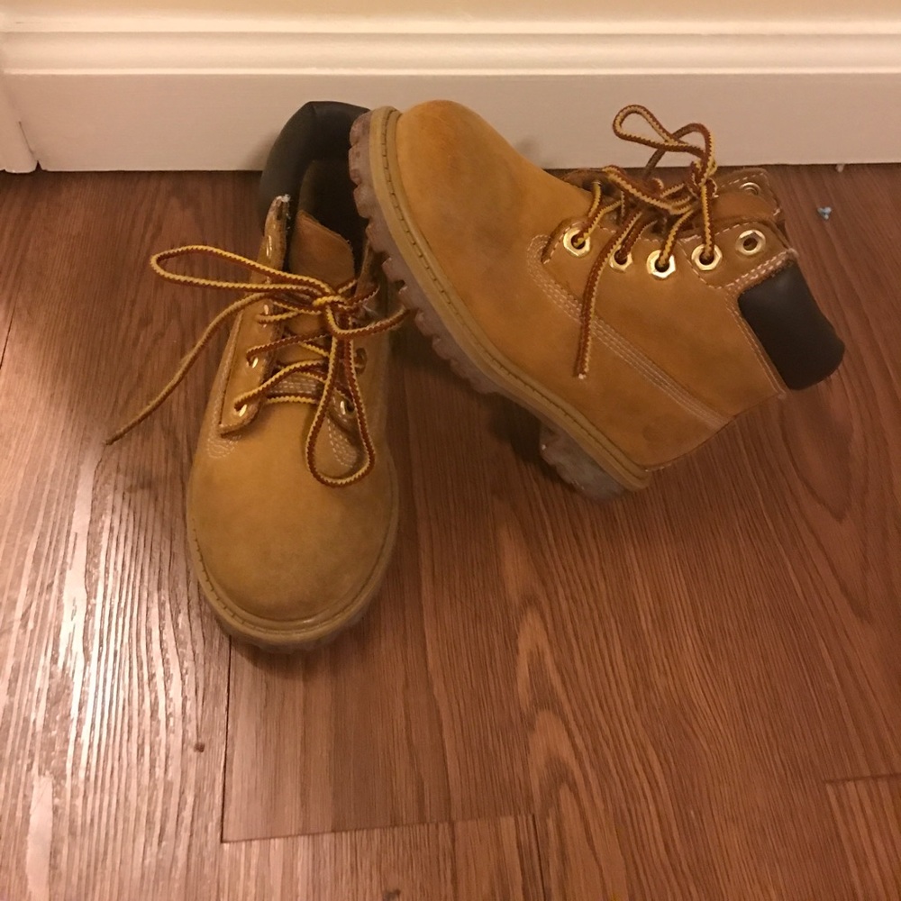 Toddler timberland construction boots size 8