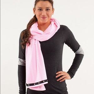 Lululemon scarf